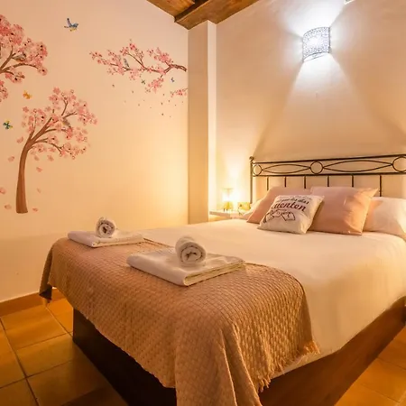 Apartament Macarena Muralla Encantada